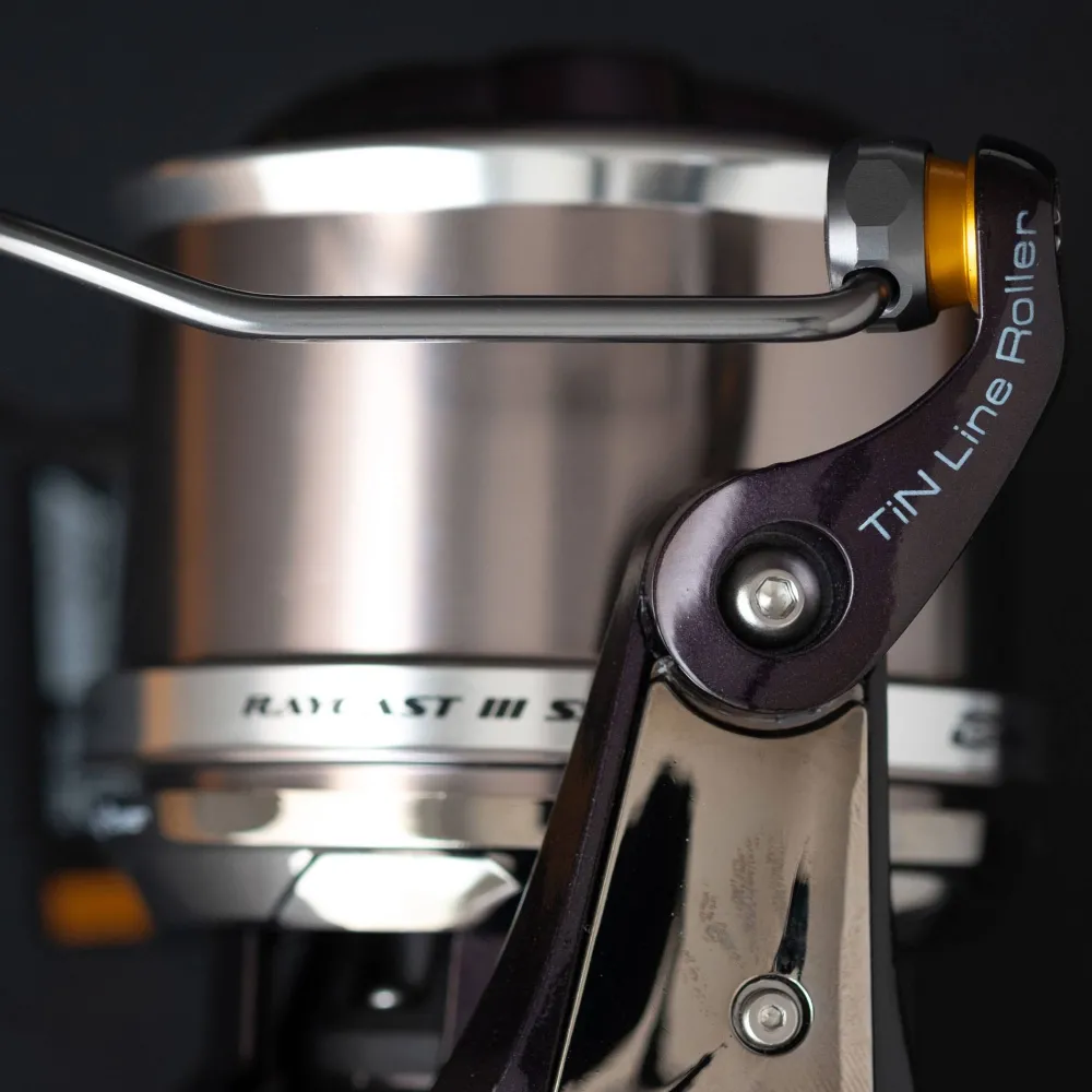 Clearance Raycast III CRBK SS Cinnetic|Carretes Surfcasting